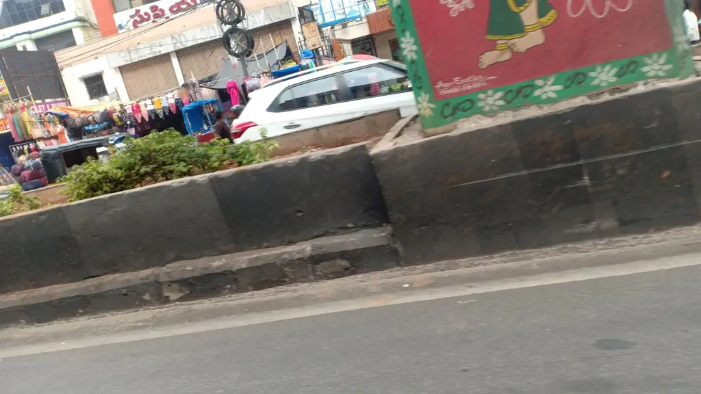 New Royal Drive