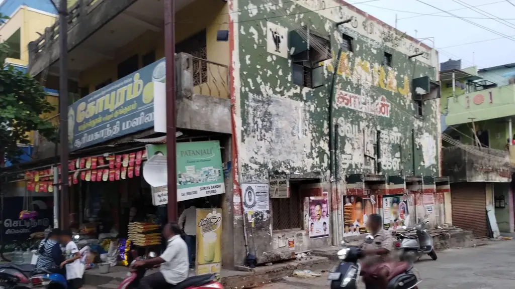 Suzuki Motorcycle (A.I.R. Suzuki, Pondicherry, Vazhudavur Road)