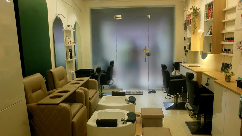 Seema's Hair & Skin Clinique - Ladies Beauty Parlour and Nail Salon