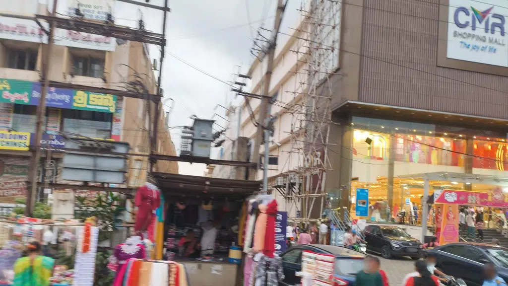 Lucky shopping mall