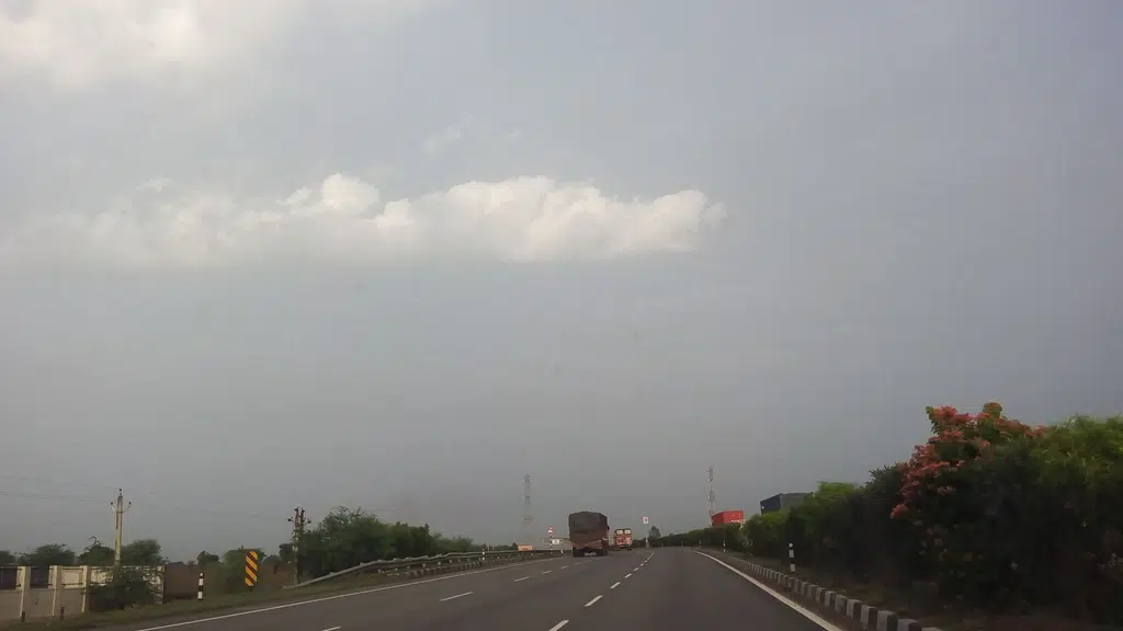 Hotel Dev New Highway King