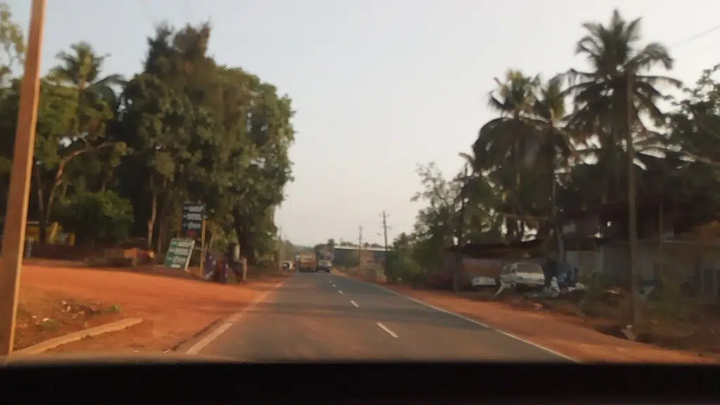 Maruti Suzuki Arena (Bharath Auto Cars, Kumta, Alvekodi Central)