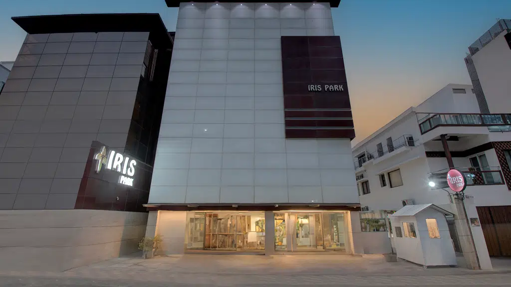 Iris Park Hotel