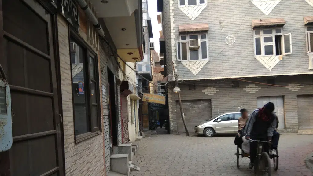 Dhunna Desginer House