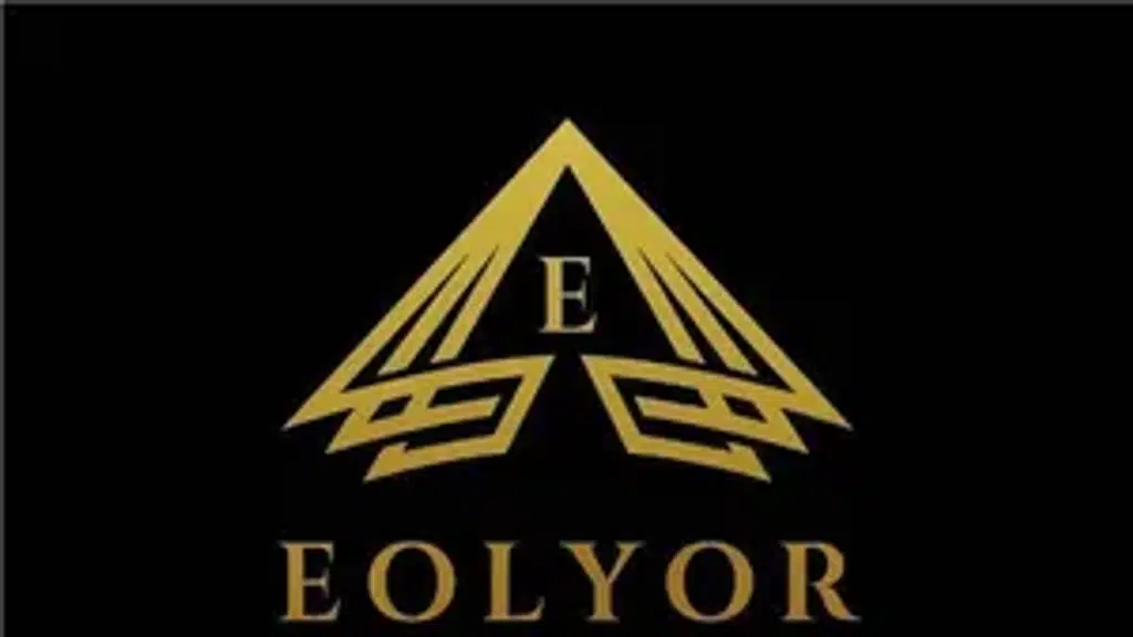 Eolyor-Own The Moment