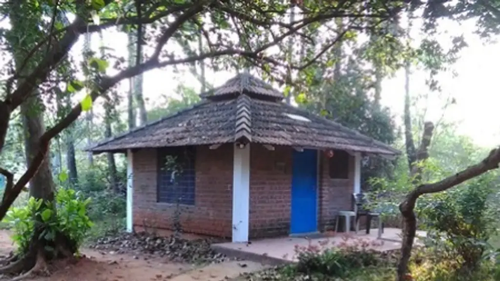 Isai Ambalam Guest House