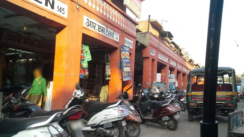 Kesari Nandan Sarees