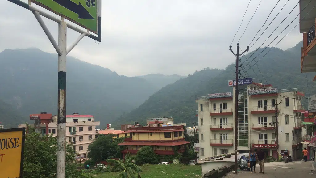 Hari Om Yoga Vidya School - Best Yoga School , India