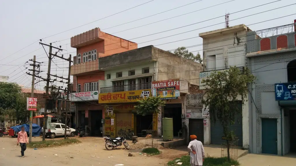 Rajindra Dyers & Dry Cleaners-Dry Cleaners
