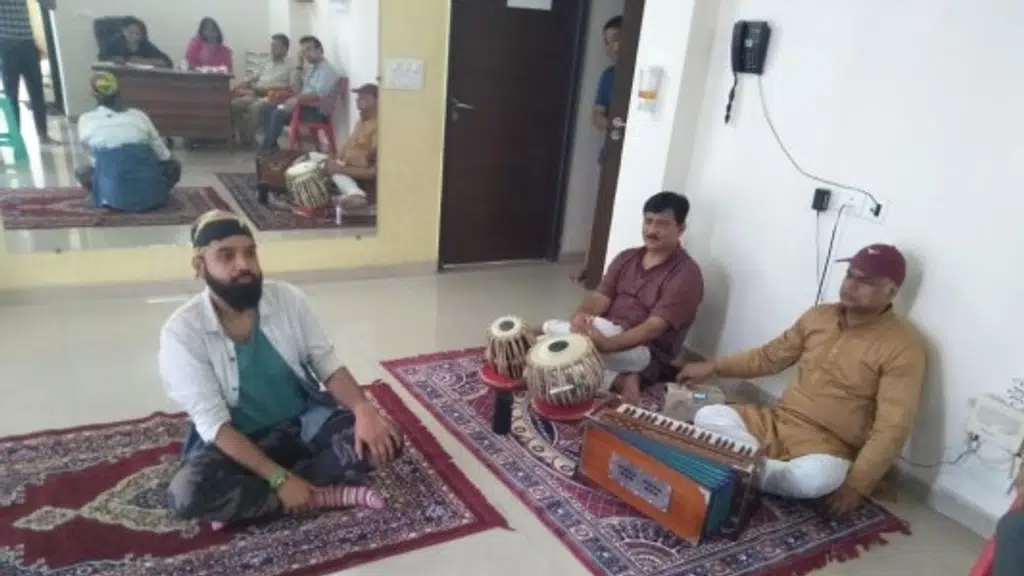 Swara Music School - Best Guitar classes in Greater Noida West
