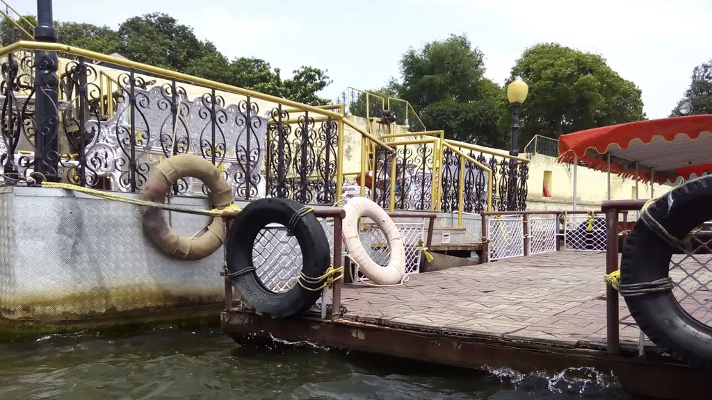 Rameshwar Ghat, Lake Pichola