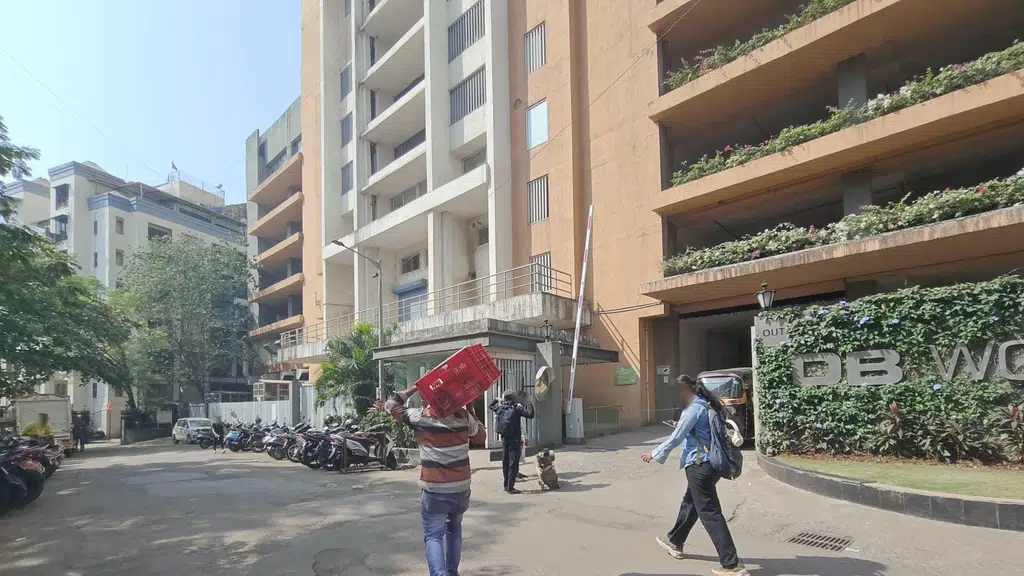 Reserve Bank Officers Quarters, Gokuldham