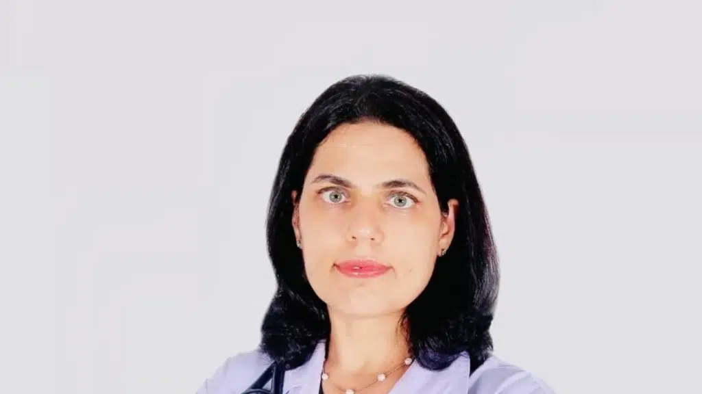 Dr Priyanka Yadav;Best Gynaecologist & Infertility Specialist ;Normal Delivery ;PCOD Specialist