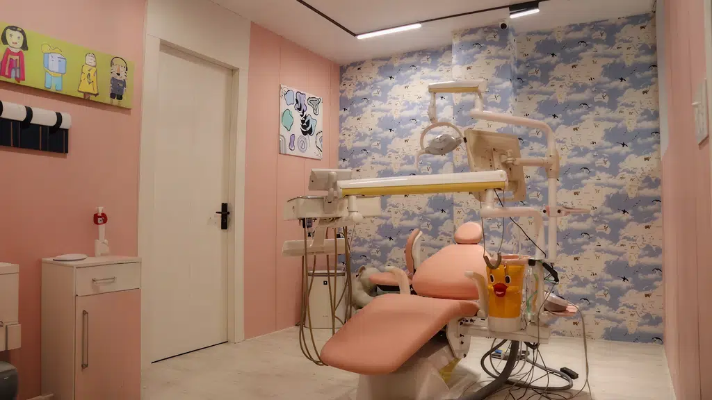 Kanpur Dental World and Implant Centre