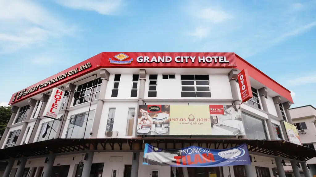 OYO Home 29985 Vibrant 1BHK Near IG Square
