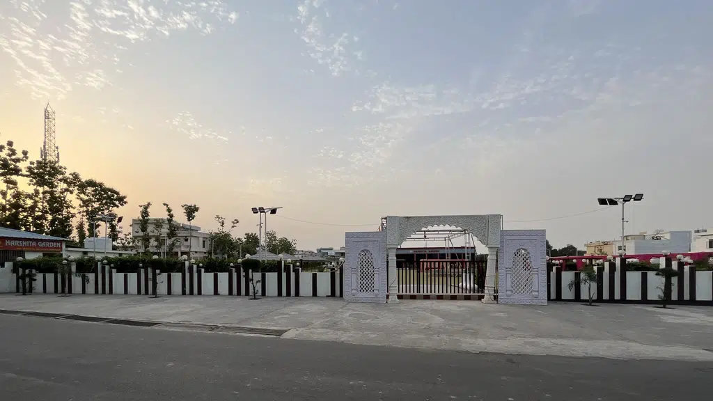 Maa barahi stationary