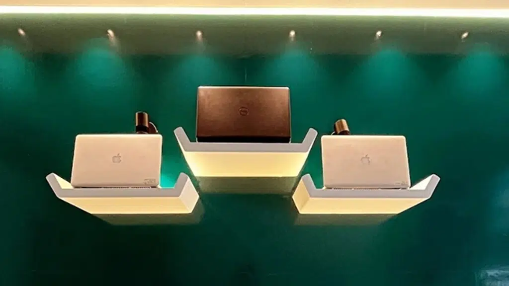 4004 Laptop Store