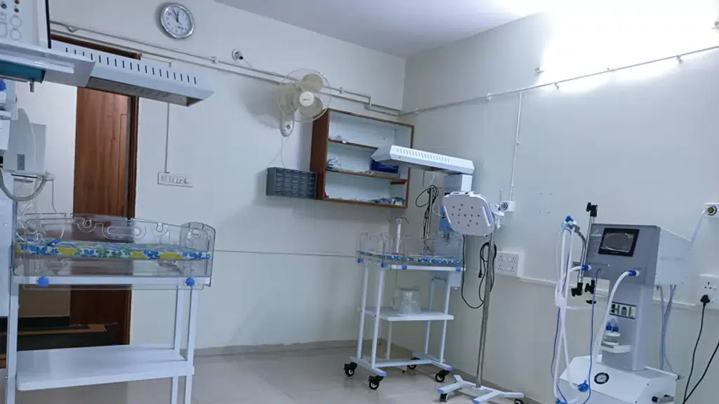Flora Hospital