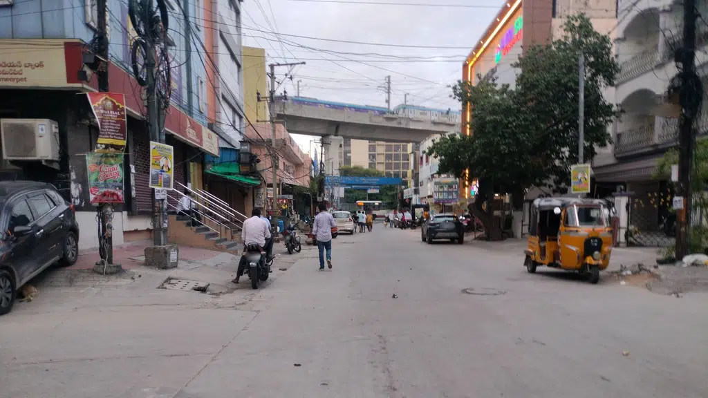 Sree Tharali Boys Hostel