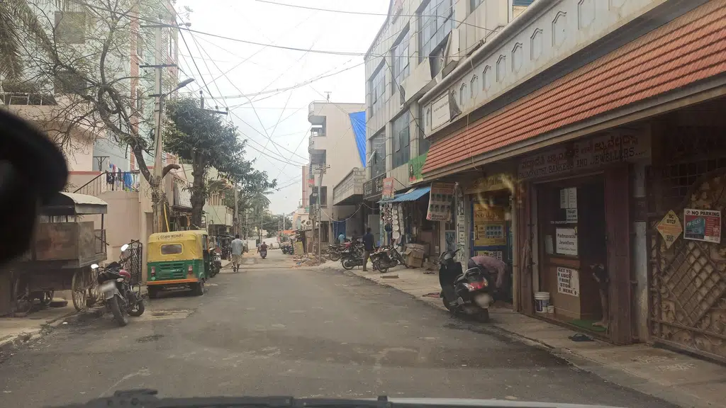 Sangeetha Gadgets - Kempapura( Sindhi College Road)