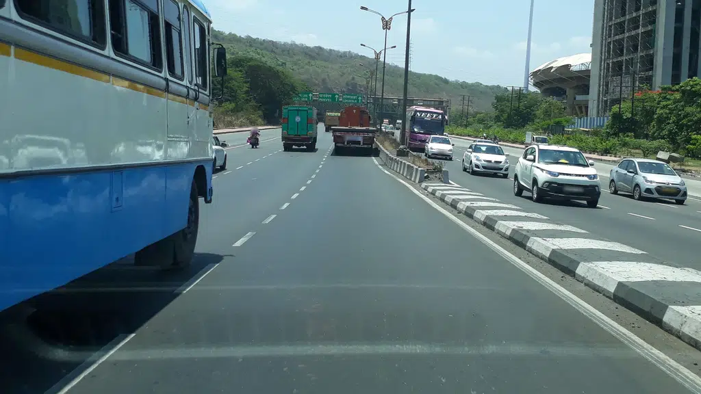 Palm Beach Road,Nerul