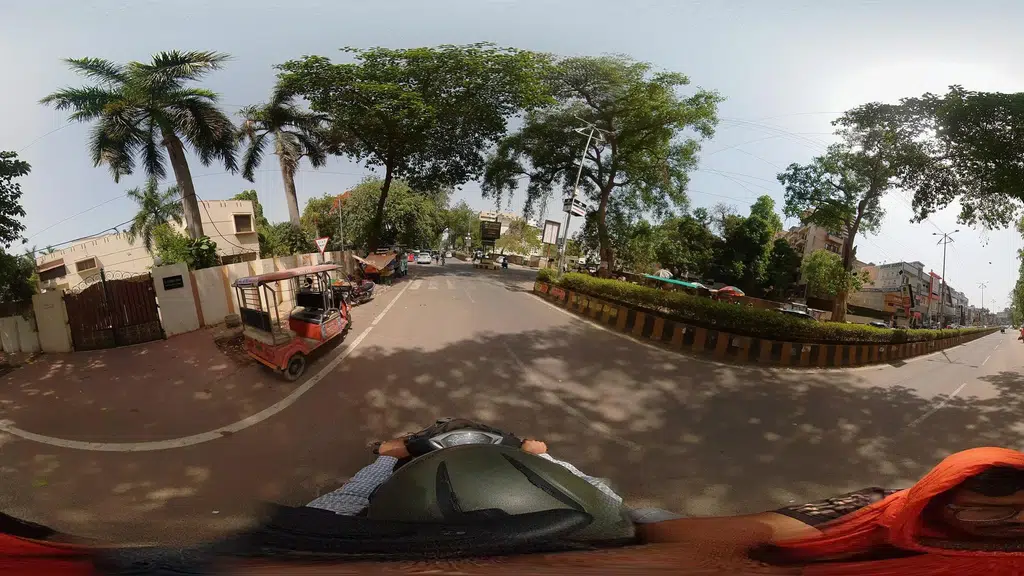 The Alibi, Hotel Allahabad Regency