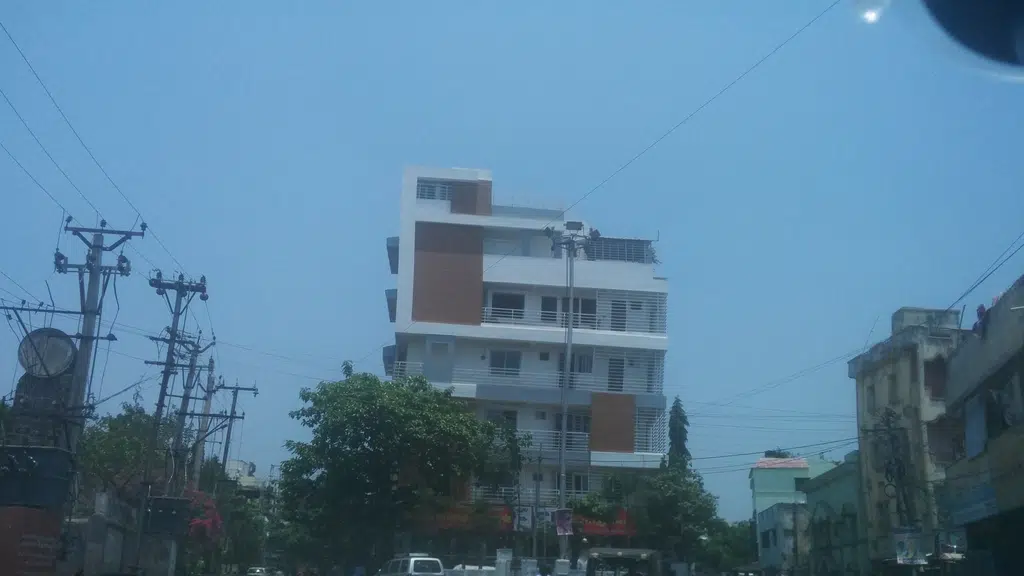 Sri Santhi ENT Hospital Dr.Sathi Ravikanth MBBS, MS-ENT