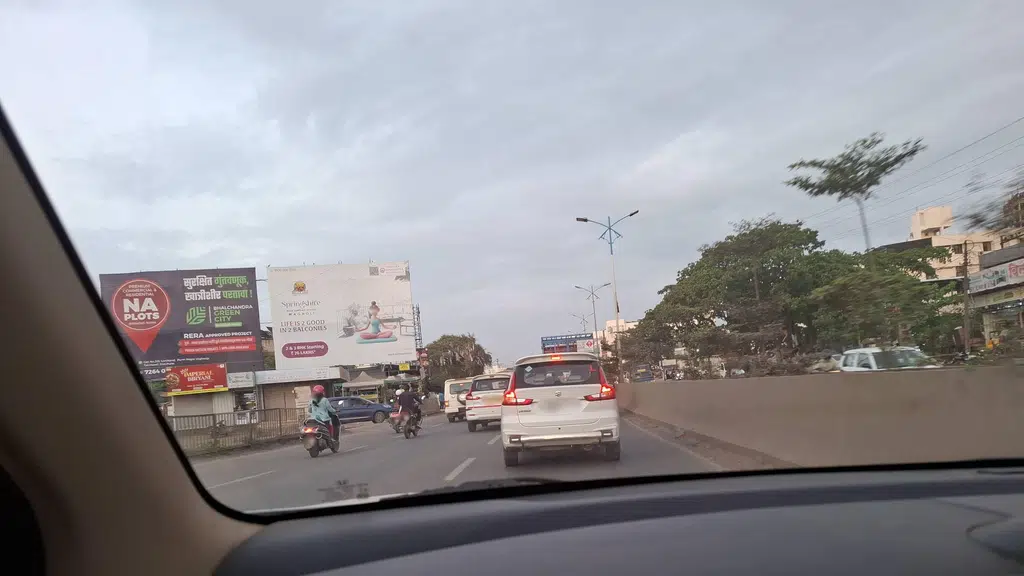 Hotel Vikram Puneri Misal