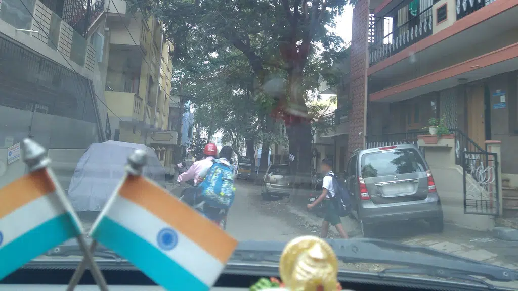 Apoorva Mobiles Rajajinagar