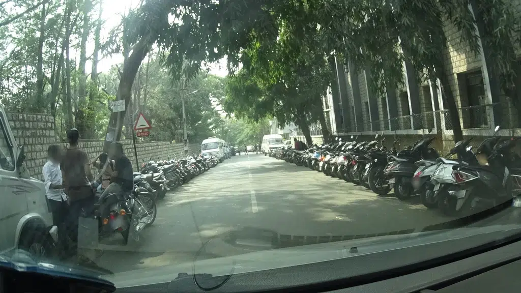 M.E.S. College of Arts, Science & Commerce