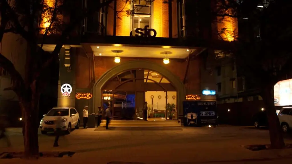 SFO Hotel and Suites