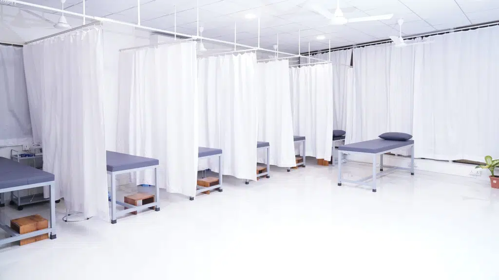 VYOM - Advanced Pain & Sports Clinic