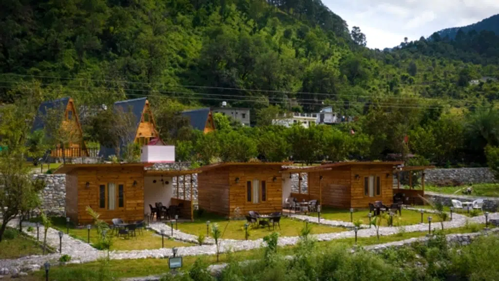Cabana Riverside Resort - Kainchi Dham