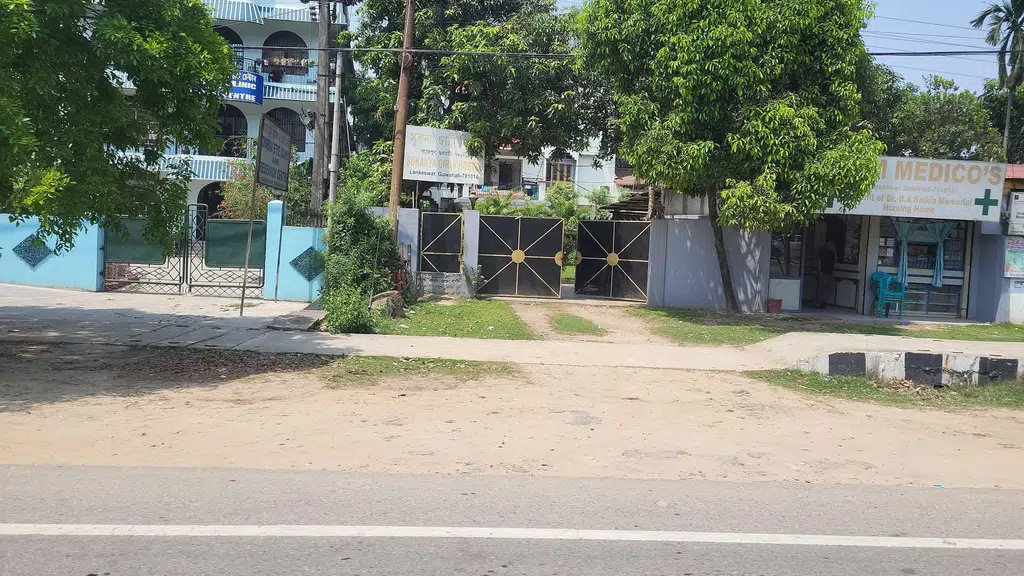 Balaji Motors Used Car Showroom