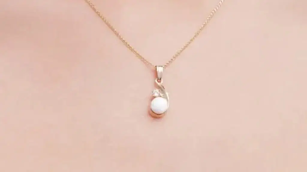 Vyra gold and diamonds