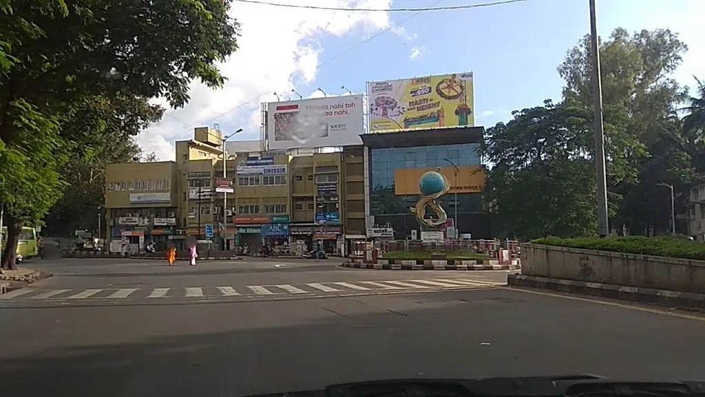 City Plaza Restaurant and Bar