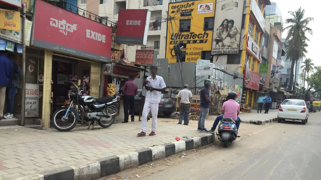 The Mobile Store