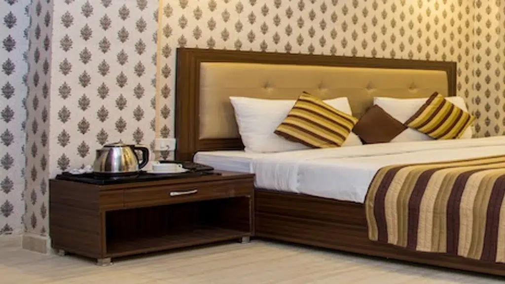 Hotel Pawan Plaza at Karol Bagh