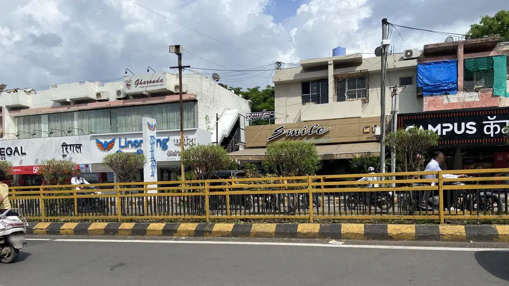 The Family Tree - Veg Restaurant