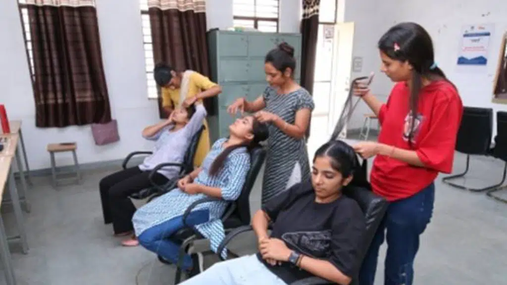Palriwala ITI & Vocational Training Institute