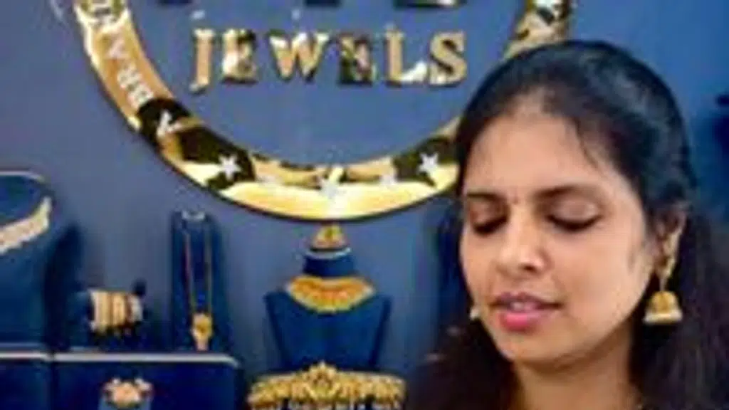 Sri Raveendra Gold Covering