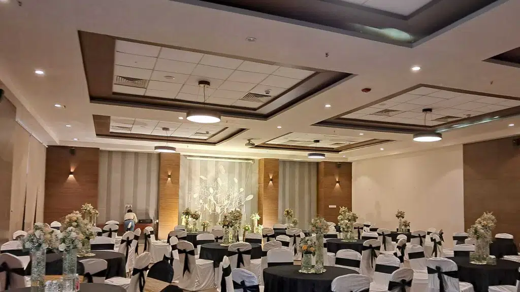 Windsor Ballroom - by Botanika