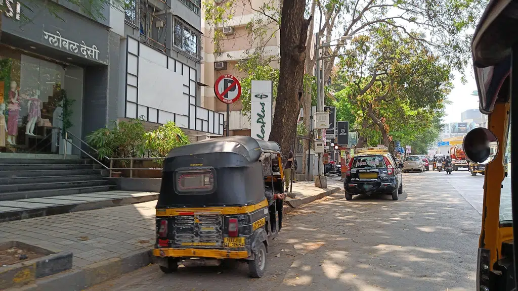 Global Desi Linking Road Khar