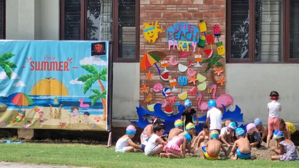Stratton World School