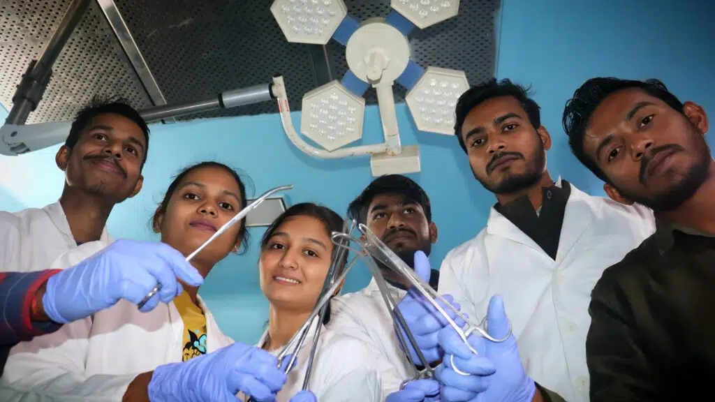 Victoria College Of Nursing & Paramedical Science