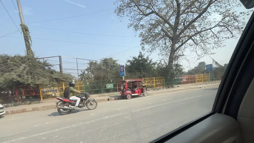 Choudhari Charansingh Kalindi Udyan Parking