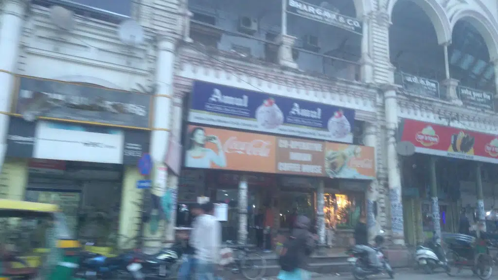 Police Sahayta Kendra-Hazratganj Chauraha