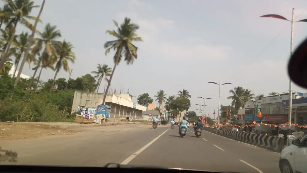 TVS iQube - Kmb Motor Llp