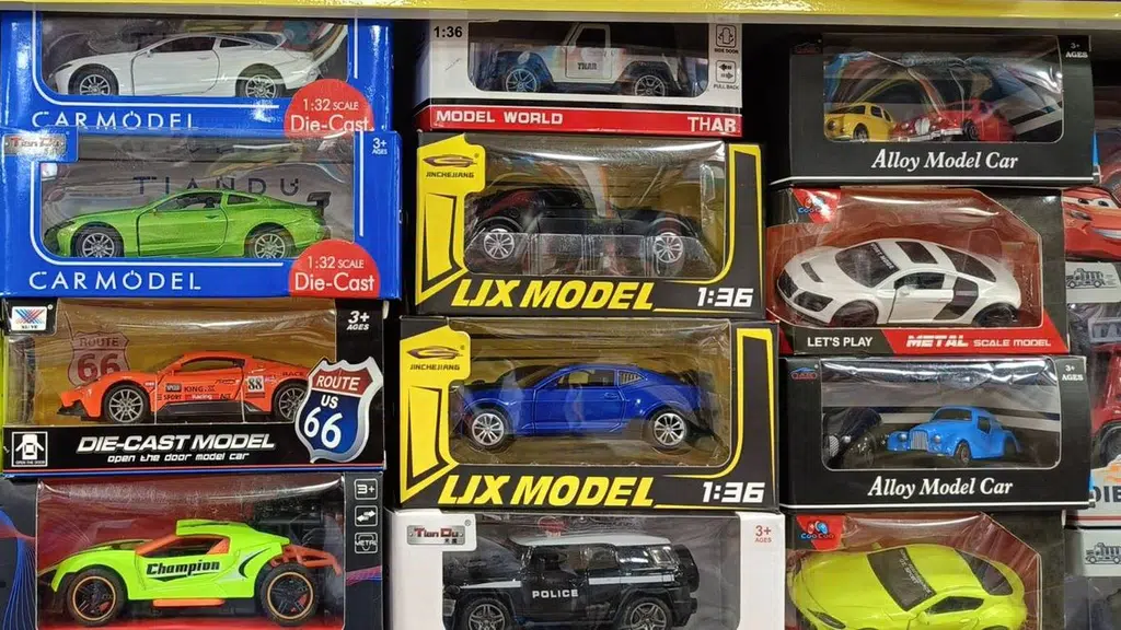 Diamond Toys and Sports