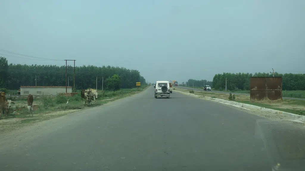 Mahindra Mighty Auto wheels